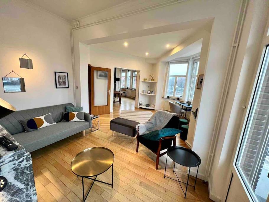 Bellevue - Grand Appartement Pour 5 Sur Les Quais De La Meuse Liege Luaran gambar