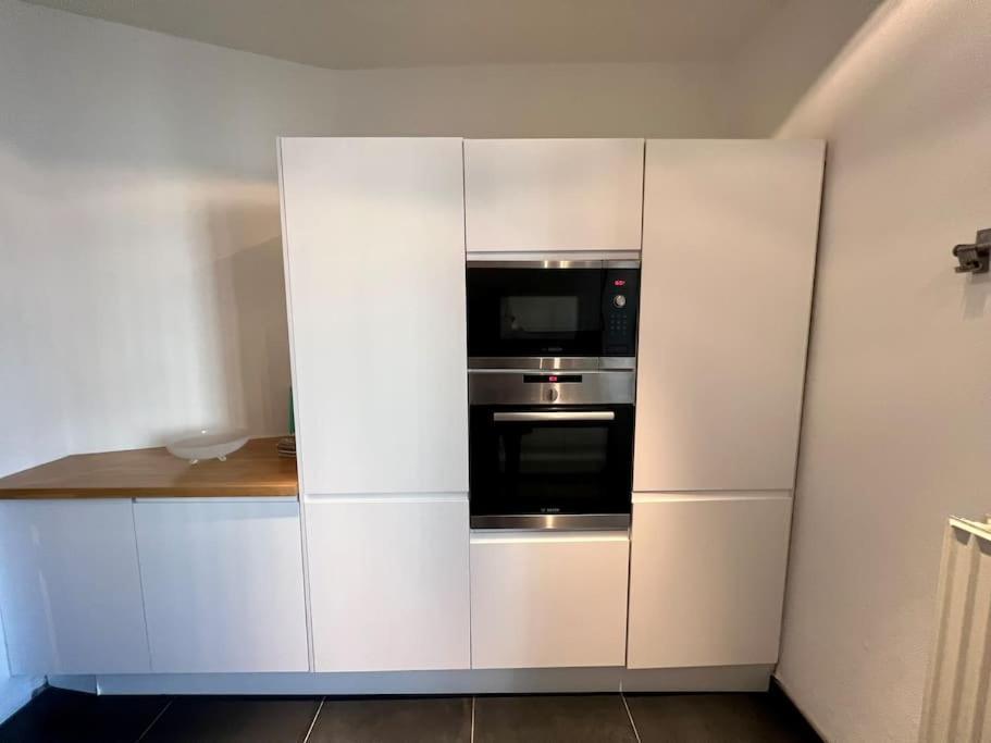 Bellevue - Grand Appartement Pour 5 Sur Les Quais De La Meuse Liege Luaran gambar