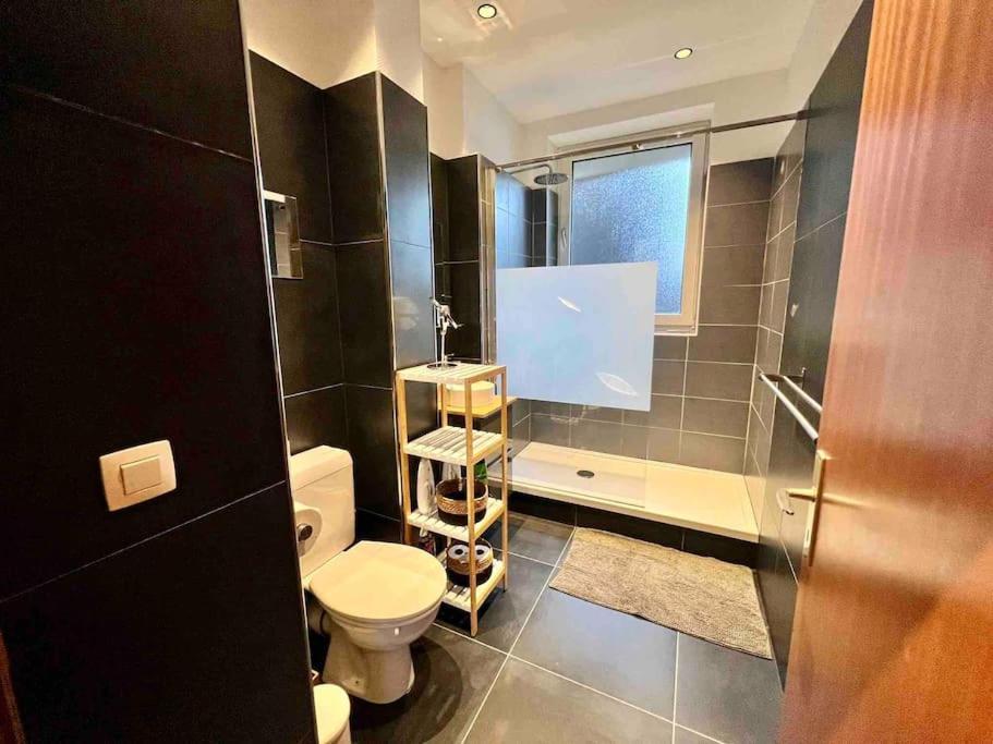 Bellevue - Grand Appartement Pour 5 Sur Les Quais De La Meuse Liege Luaran gambar